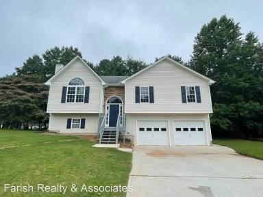 Main picture of 120 Maplewood Dr