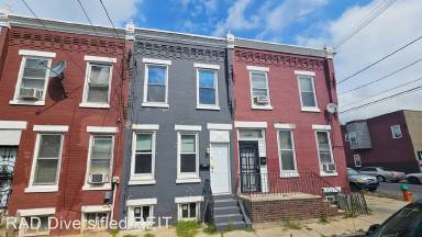 Main picture of 1355 W Silver St