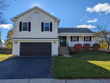 Main picture of 545 Monarch Dr