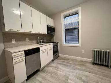 Main picture of 110 61st St