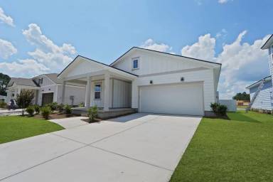 Main picture of 251 Shade Tree Dr