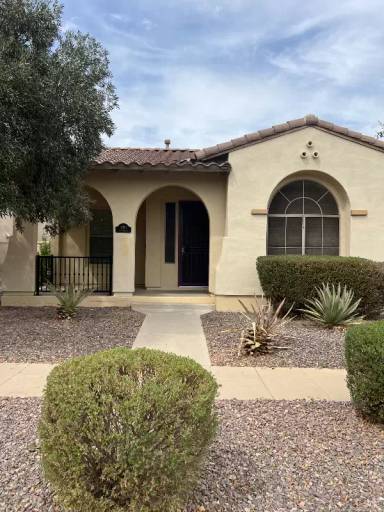 Main picture of 15390 W Old Oak Ln