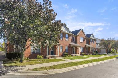Main picture of 13081 Turnberry Ct