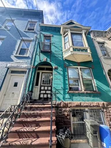 Main picture of 159 Lark Street - 2