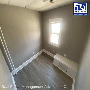 Main picture of 131 S Macdade Blvd