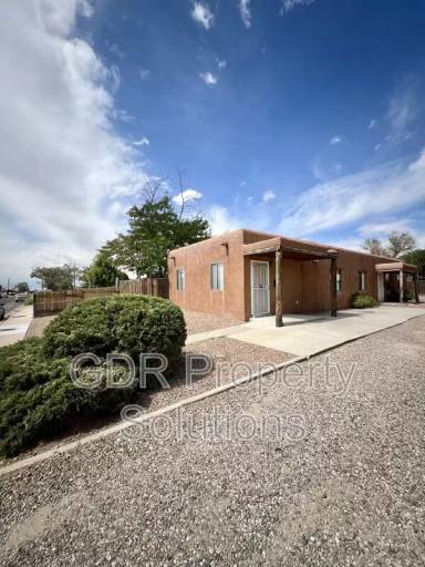 Main picture of 3529 Ross Ave SE