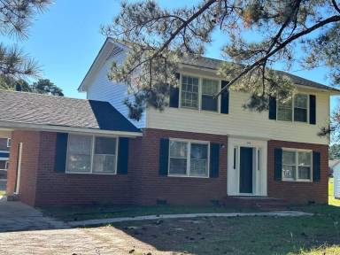 Main picture of 733 Marlee Dr