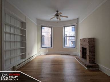 Main picture of 1216 N Dearborn St