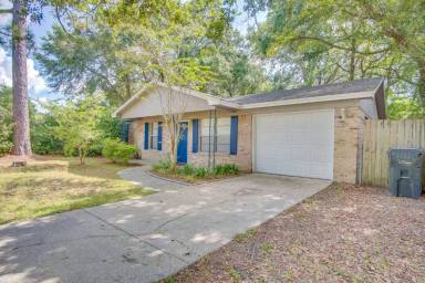 Main picture of 386 Quigley Rd