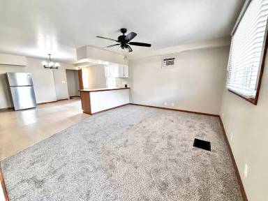 Main picture of 553 Foundry St