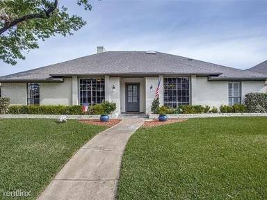 Main picture of 9447 Hilldale Dr