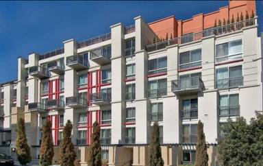 Main picture of 50 Lansing St
