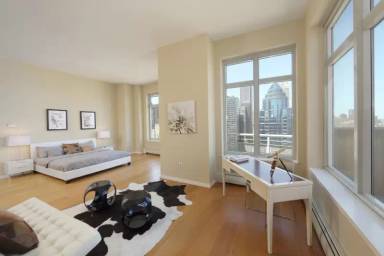 Main picture of 207 E 59th St