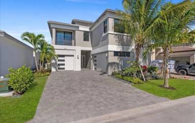 Main picture of 9377 Tangerine Coast Dr