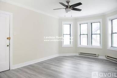 Main picture of 3839-45 N Greenview Ave