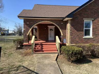 Main picture of 406 N Main St
