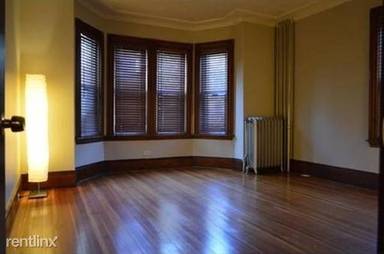 Main picture of 167 Leyden St