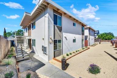 Main picture of 620 Military E
