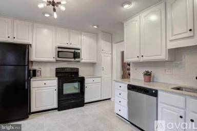 Main picture of 10400 Armstrong St