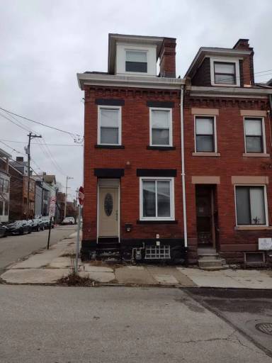 Main picture of 330 39th St