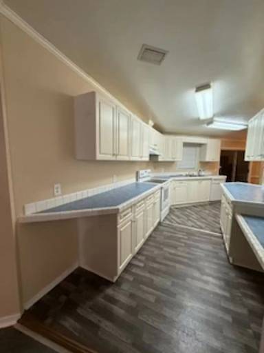 Main picture of 451 Brockman Rd