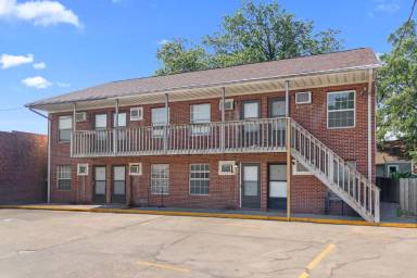 Main picture of 1129 Green St