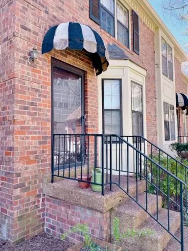 Main picture of 3135 Long Blvd