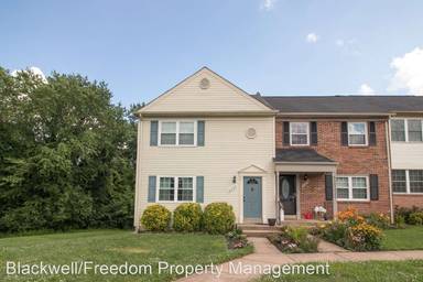 Main picture of 8683 Point of Woods Dr