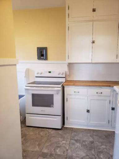 Main picture of 17 S Tracy Ave