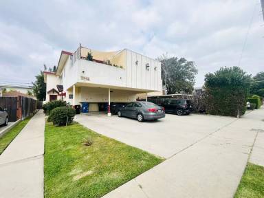 Main picture of 3645 Kelton Ave