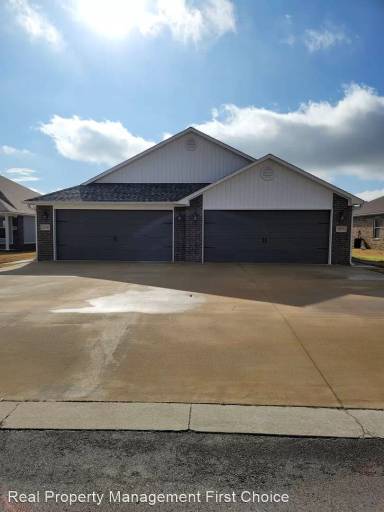 Main picture of 2100 Ingalls Ln