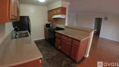 Main picture of 1114 N Clark St