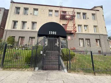 Main picture of 1101 S Norton Ave