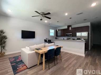 Main picture of 4409 N 36th St