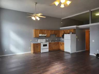 Main picture of 105 S Lane St