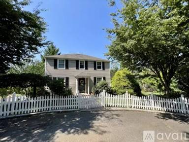 Main picture of 201 Harding Rd