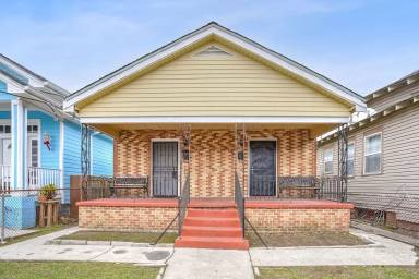 Main picture of 8432 Oleander St