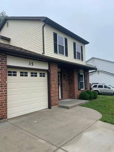 Main picture of 35 Honeysuckle Dr