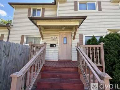 Main picture of 466 Elm St