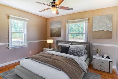 Main picture of 2324 Northwestern Ave