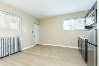 Main picture of 104 S 51st St