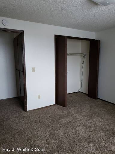 Main picture of 1409 Vineyard Dr