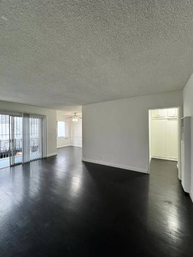 Main picture of 7530 Fountain Ave
