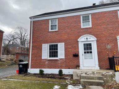 Main picture of 1108 Centre Ln