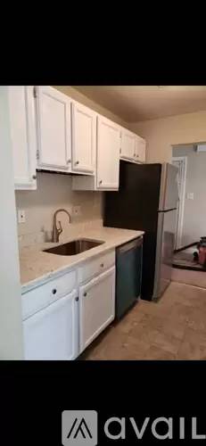 Main picture of 4 E Daisy Ln
