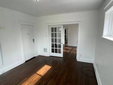 Main picture of 4919 Lansdowne Ave