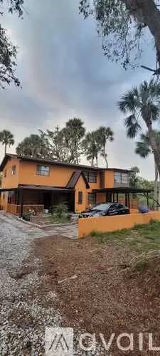 Main picture of 450 Shamrock Dr