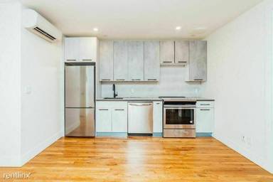 Main picture of 682 Chauncey St