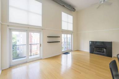 Main picture of 182 Gay St