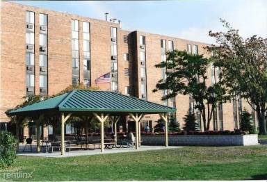 Main picture of Maloney Manor